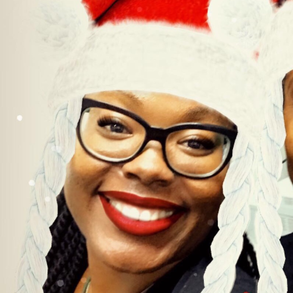 Meet your Posher, Dena